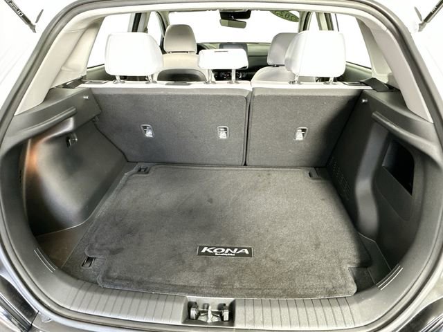 Used 2023 Hyundai Kona SE w/ Cargo Package image 29