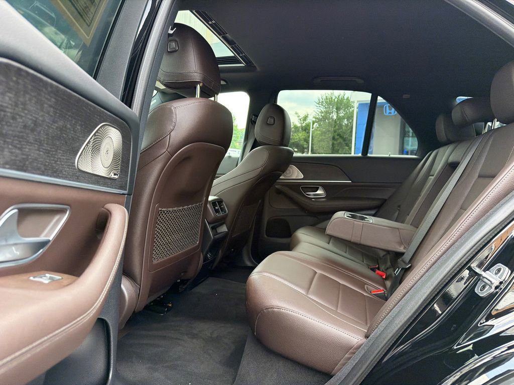 Used 2022 Mercedes-Benz GLE 350 4MATIC w/ Premium Package image 17