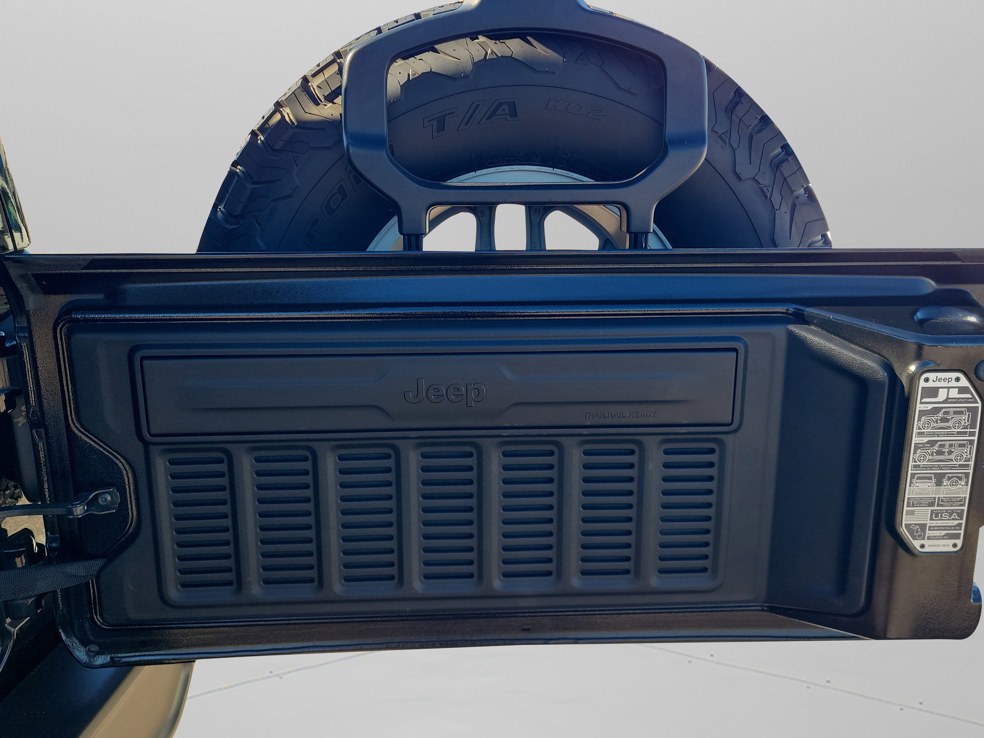 Used 2021 Jeep Wrangler Unlimited Rubicon w/ Xtreme Recon 35" Tire Package image 34