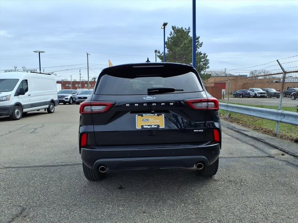 Used 2024 Ford Escape ST-Line w/ Tech Pack #1 image 7
