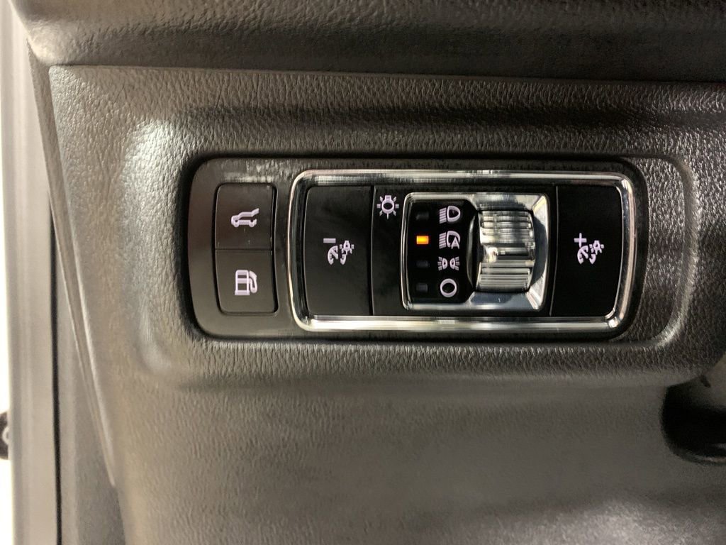 Used 2024 Lincoln Corsair Grand Touring w/ Equipment Group 301A AWD/4WD image 17