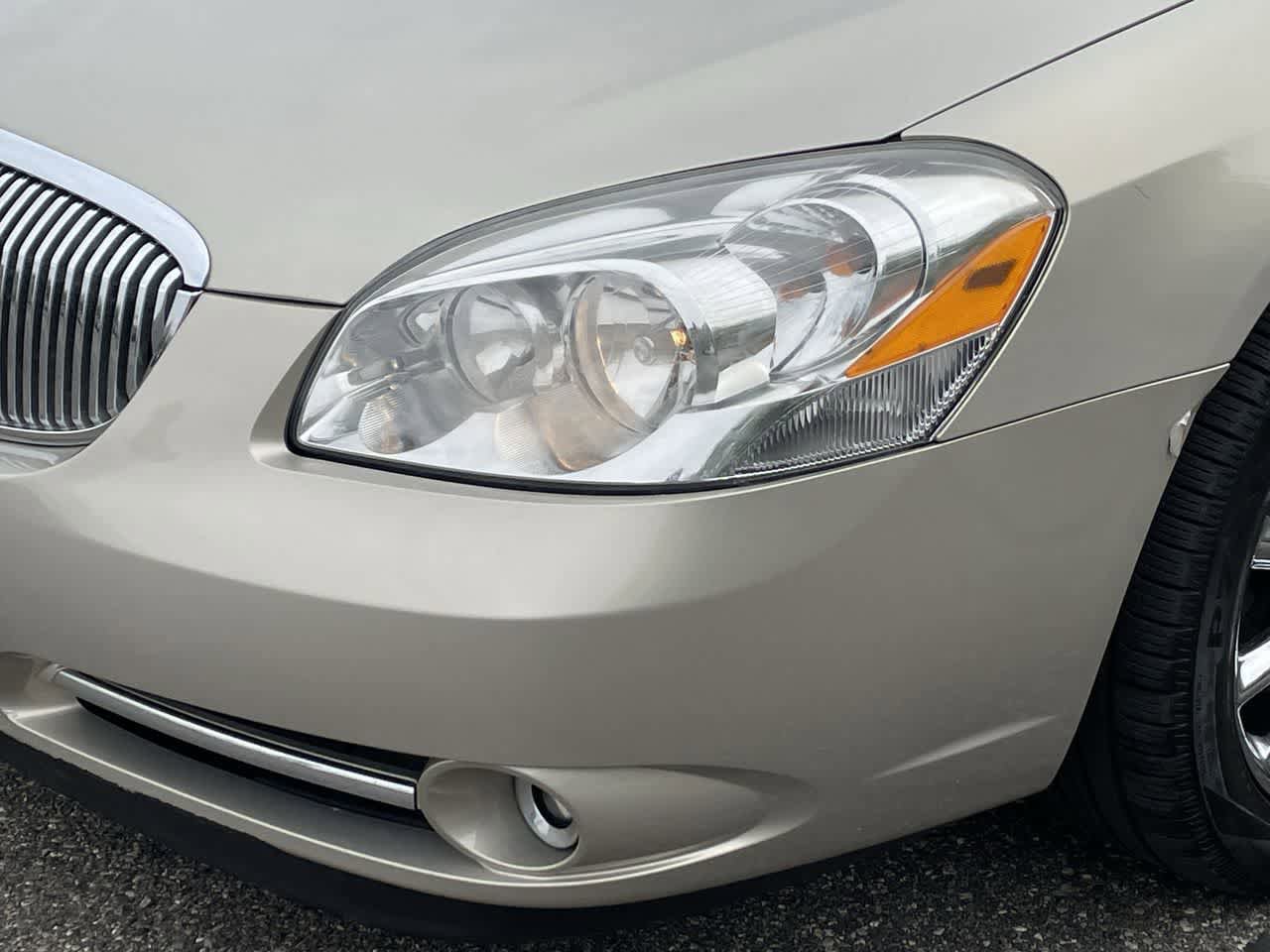 Used 2007 Buick Lucerne CXS w/ Driver Confidence Package FWD image 35