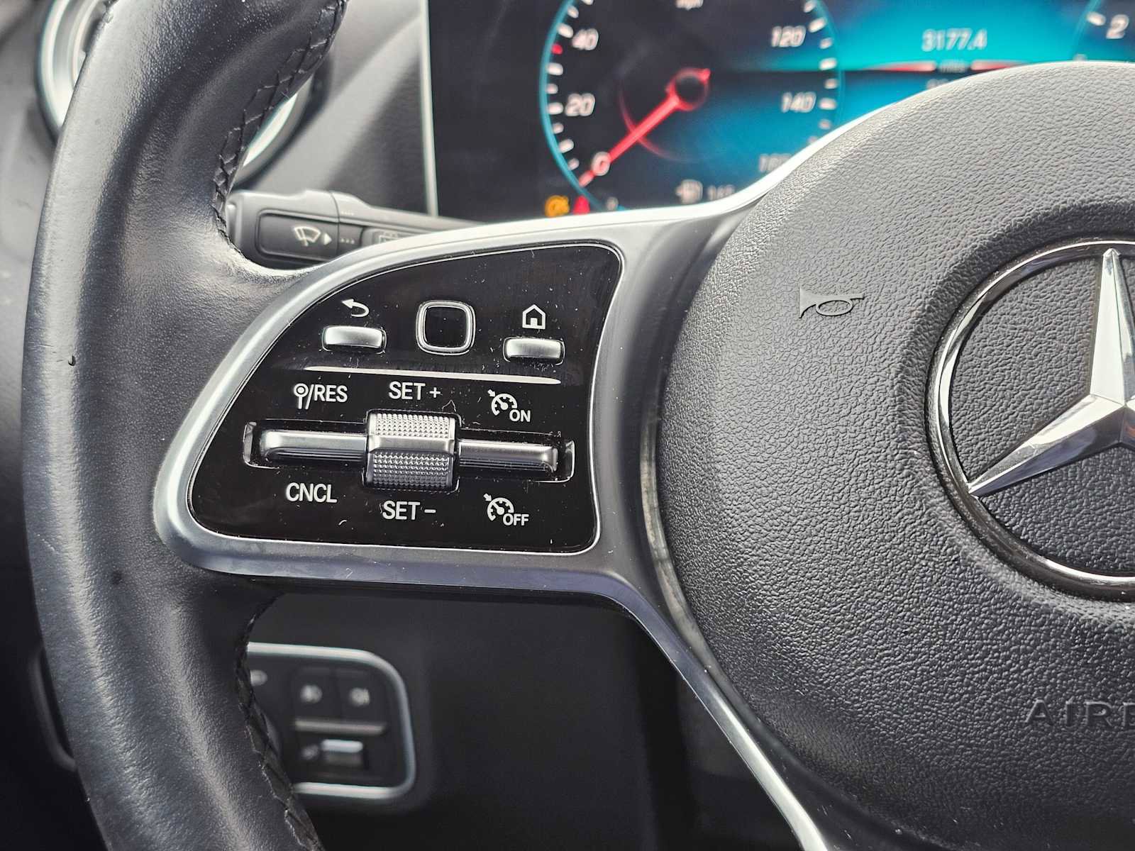 Used 2021 Mercedes-Benz GLA 250 4MATIC image 31