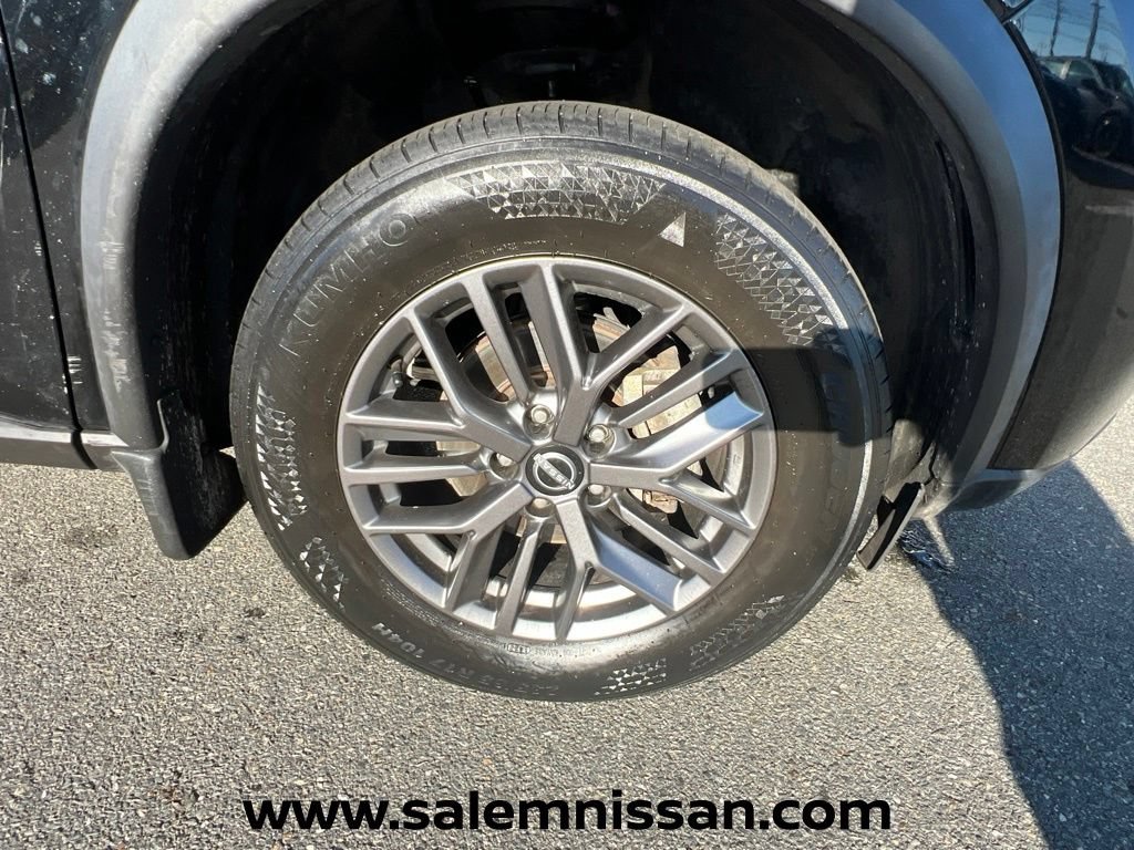 Used 2023 Nissan Rogue S AWD/4WD image 25