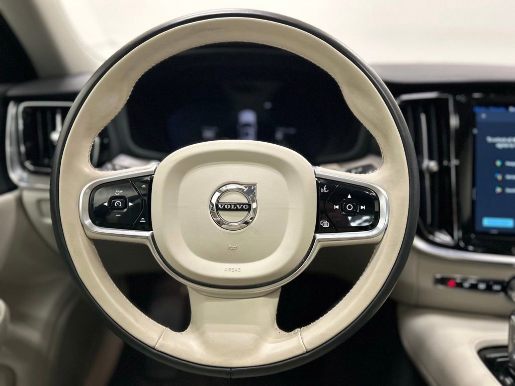 Used 2023 Volvo S60 T8 Plus image 13