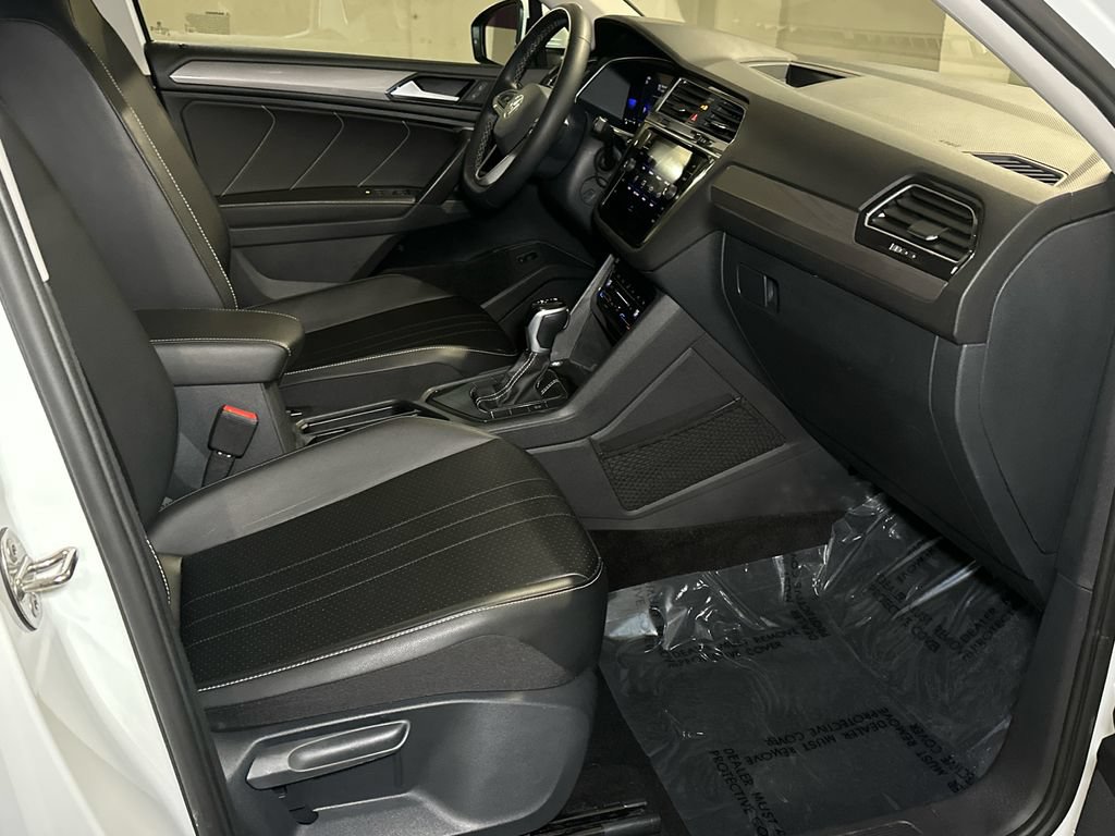 Used 2024 Volkswagen Tiguan Wolfsburg Edition FWD image 12