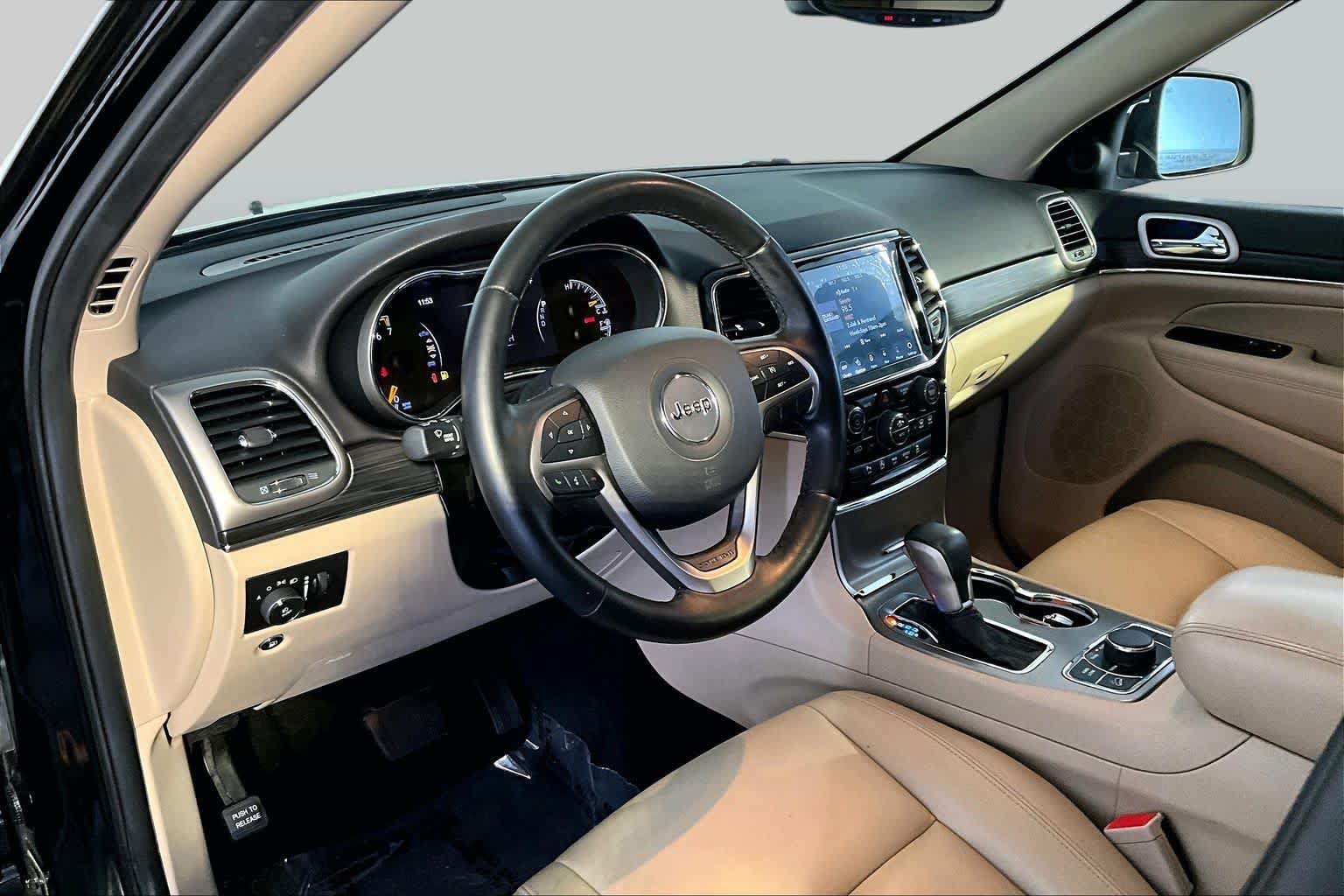 Used 2020 Jeep Grand Cherokee Limited AWD/4WD image 18