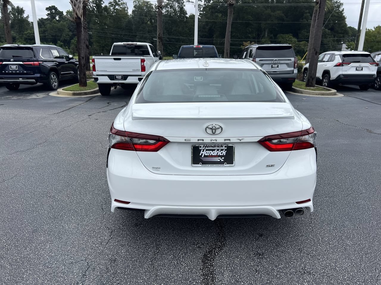 Used 2024 Toyota Camry SE FWD image 9