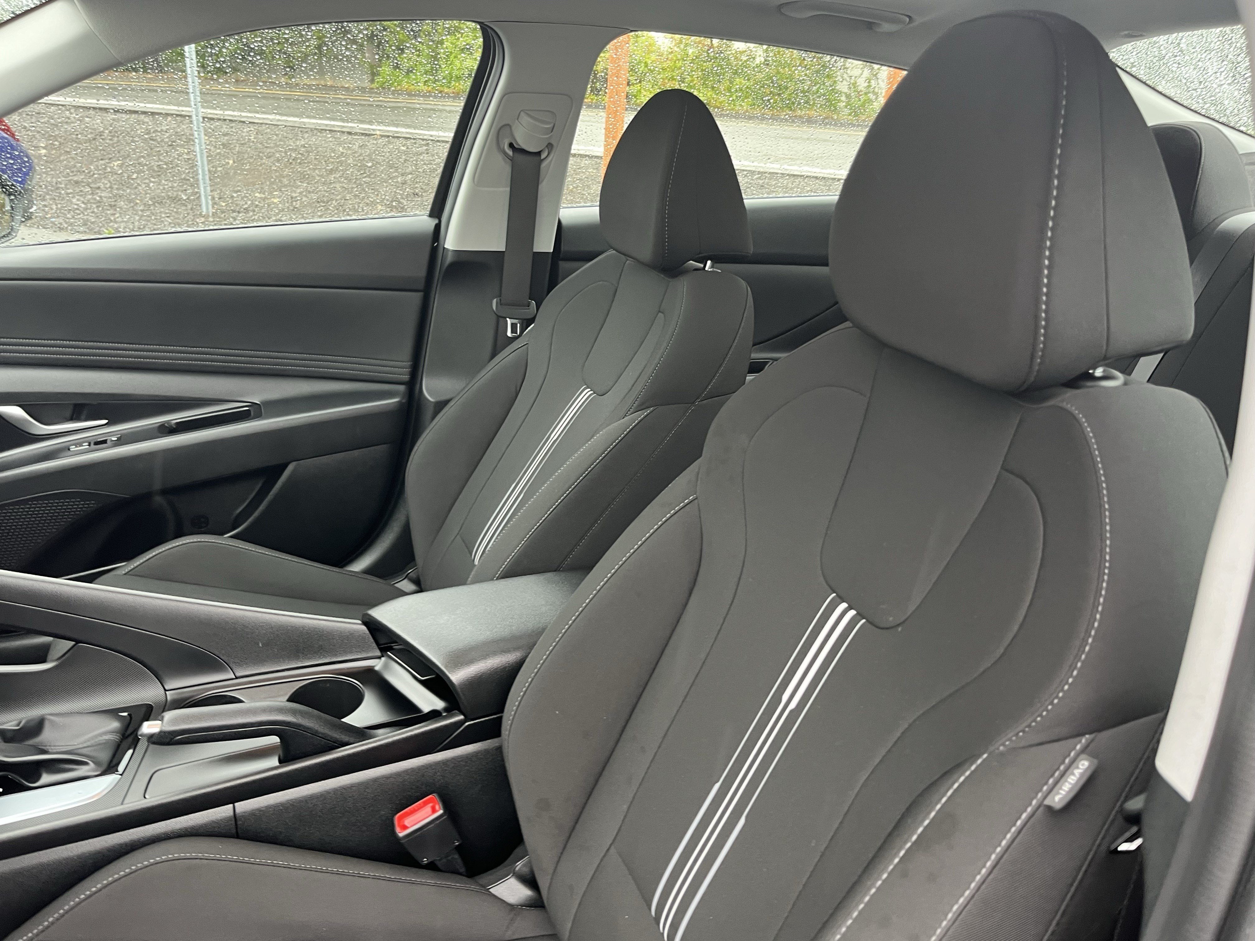 Used 2025 Hyundai Elantra SEL FWD image 16