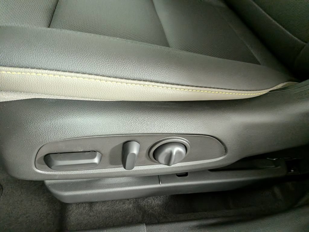 New 2026 Chevrolet Trax ACTIV w/ Driver Confidence Package FWD image 16