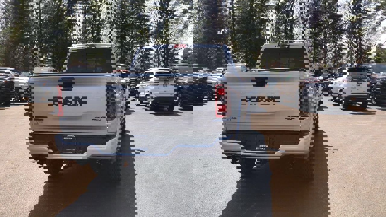 New 2026 RAM 1500 4x4 Crew Cab image 7