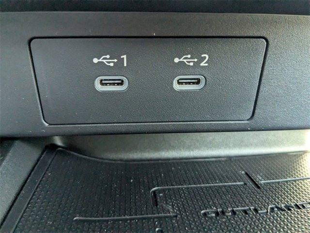 New 2025 Mitsubishi Outlander SE image 22