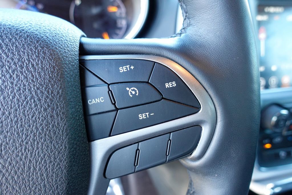 Used 2018 Jeep Grand Cherokee Limited image 14