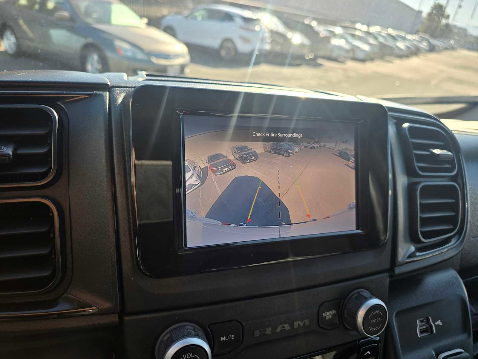 Used 2023 RAM ProMaster 2500 image 25