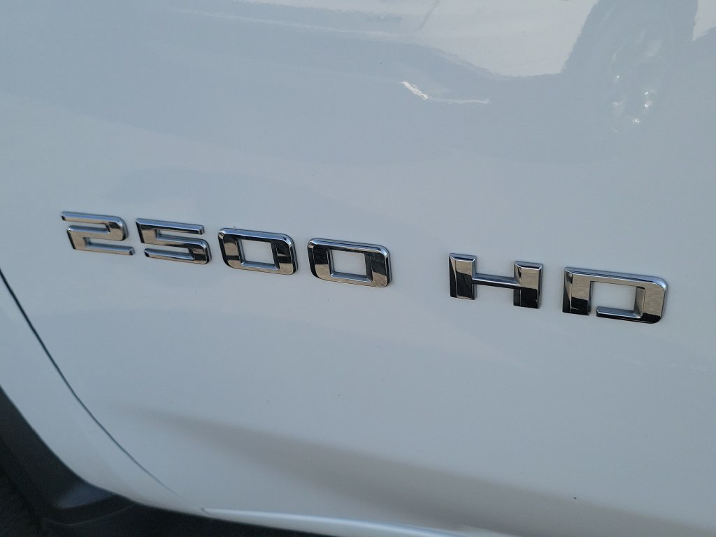 Used 2024 Chevrolet Silverado 2500 LT AWD/4WD image 25