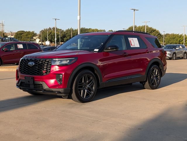 Used 2025 Ford Explorer ST AWD/4WD image 10