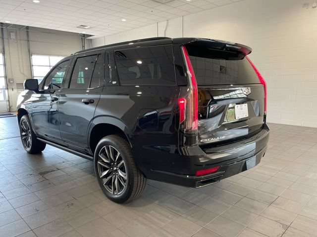 Used 2024 Cadillac Escalade Sport w/ Touring Package AWD/4WD image 3