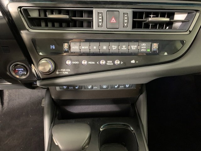 Used 2025 Lexus ES 300h w/ Luxury Package image 26