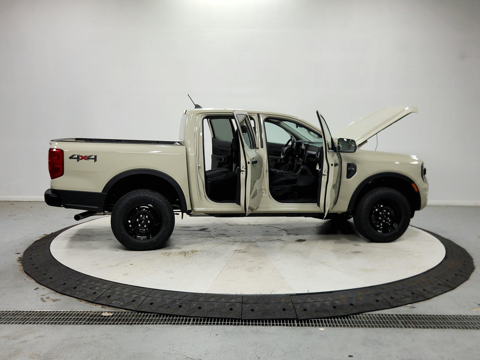 New 2026 Ford Ranger XL w/ Trailer Tow Package AWD/4WD image 17
