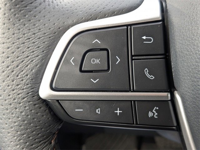 Used 2025 Toyota Sienna Platinum image 27