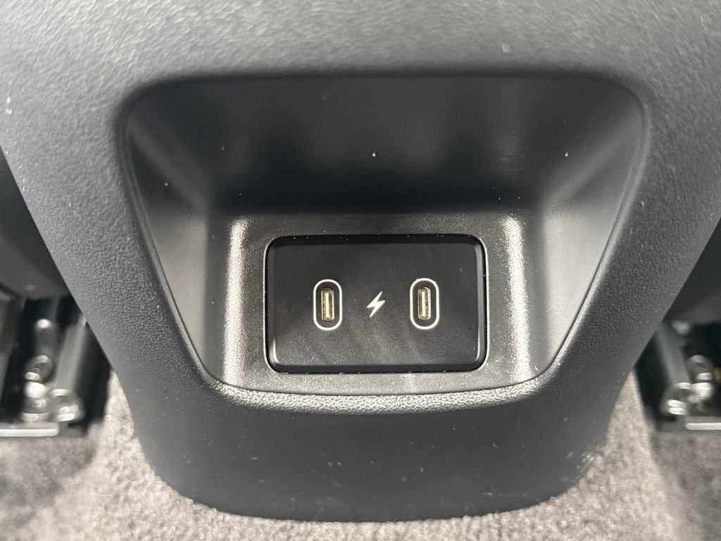 Used 2025 Hyundai Elantra Limited w/ Cargo Package image 31