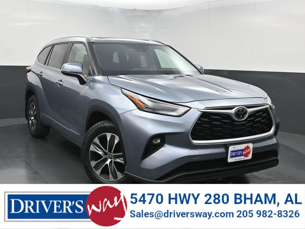 Used 2023 Toyota Highlander XLE