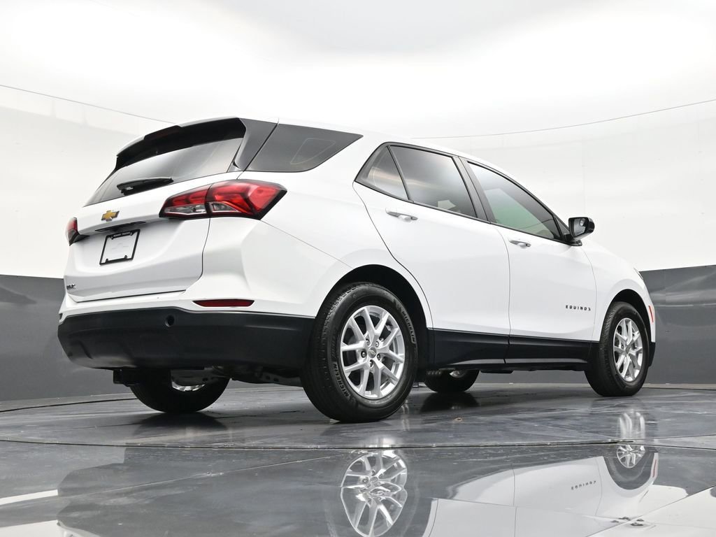 Used 2024 Chevrolet Equinox LS image 25