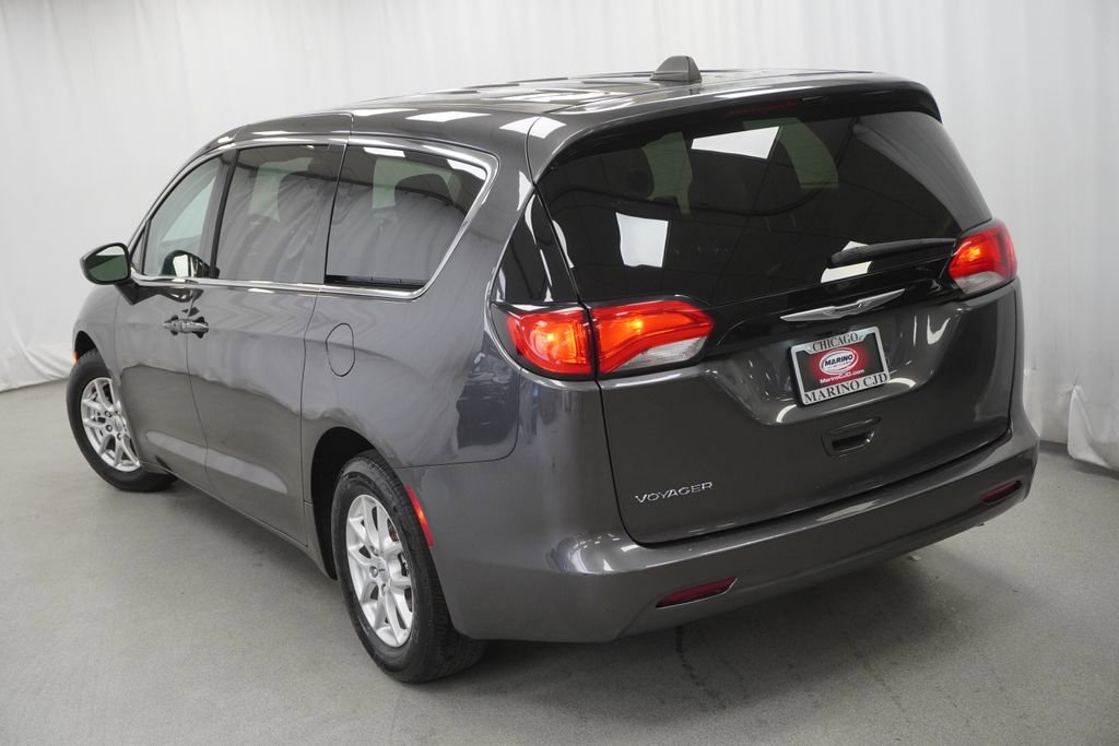 Certified 2023 Chrysler Voyager LX FWD image 11