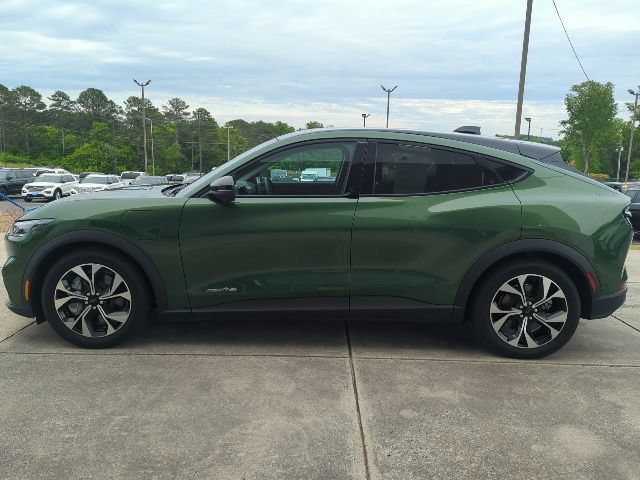 Used 2025 Ford Mustang Mach-E Select AWD/4WD image 4