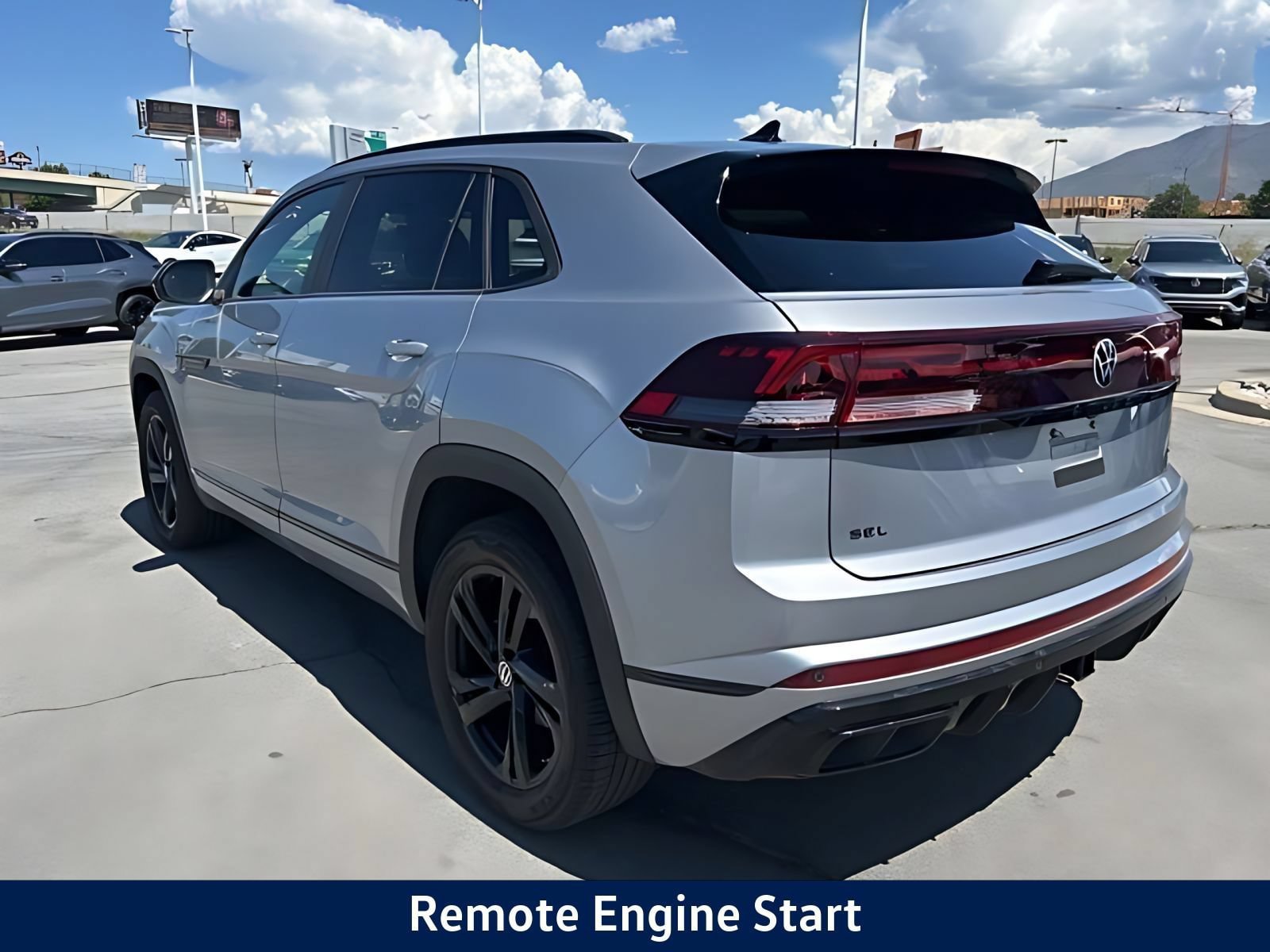 New 2026 Volkswagen Atlas Cross Sport SEL R-Line AWD/4WD image 5