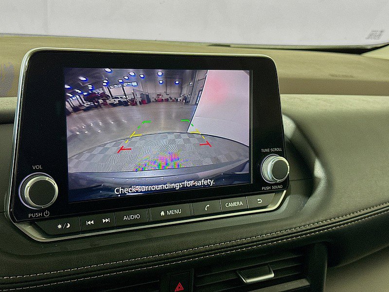 Used 2023 Nissan Rogue SV image 15