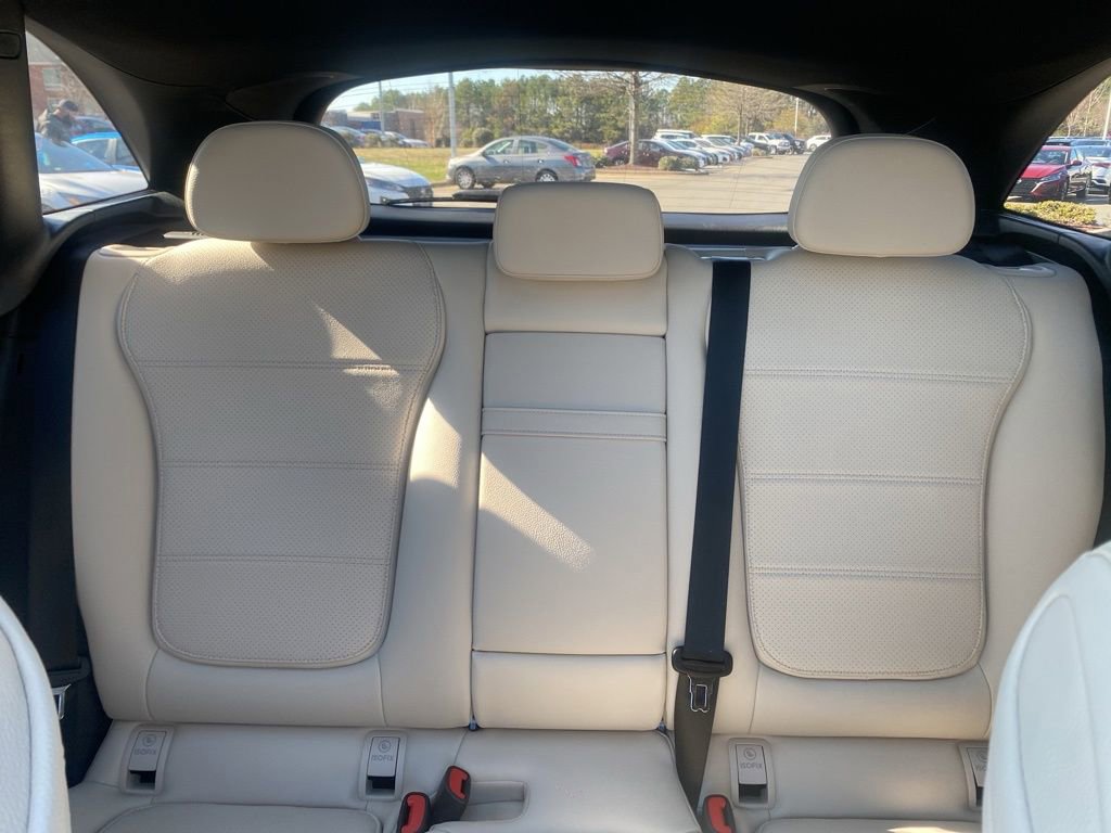 Used 2024 Mercedes-Benz GLC 300 4MATIC image 25