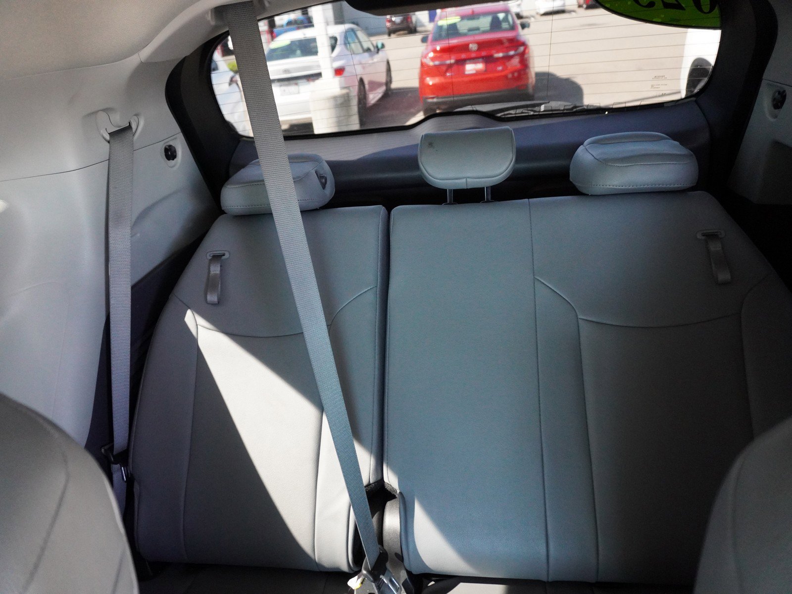 Used 2023 Toyota Sienna XLE image 14