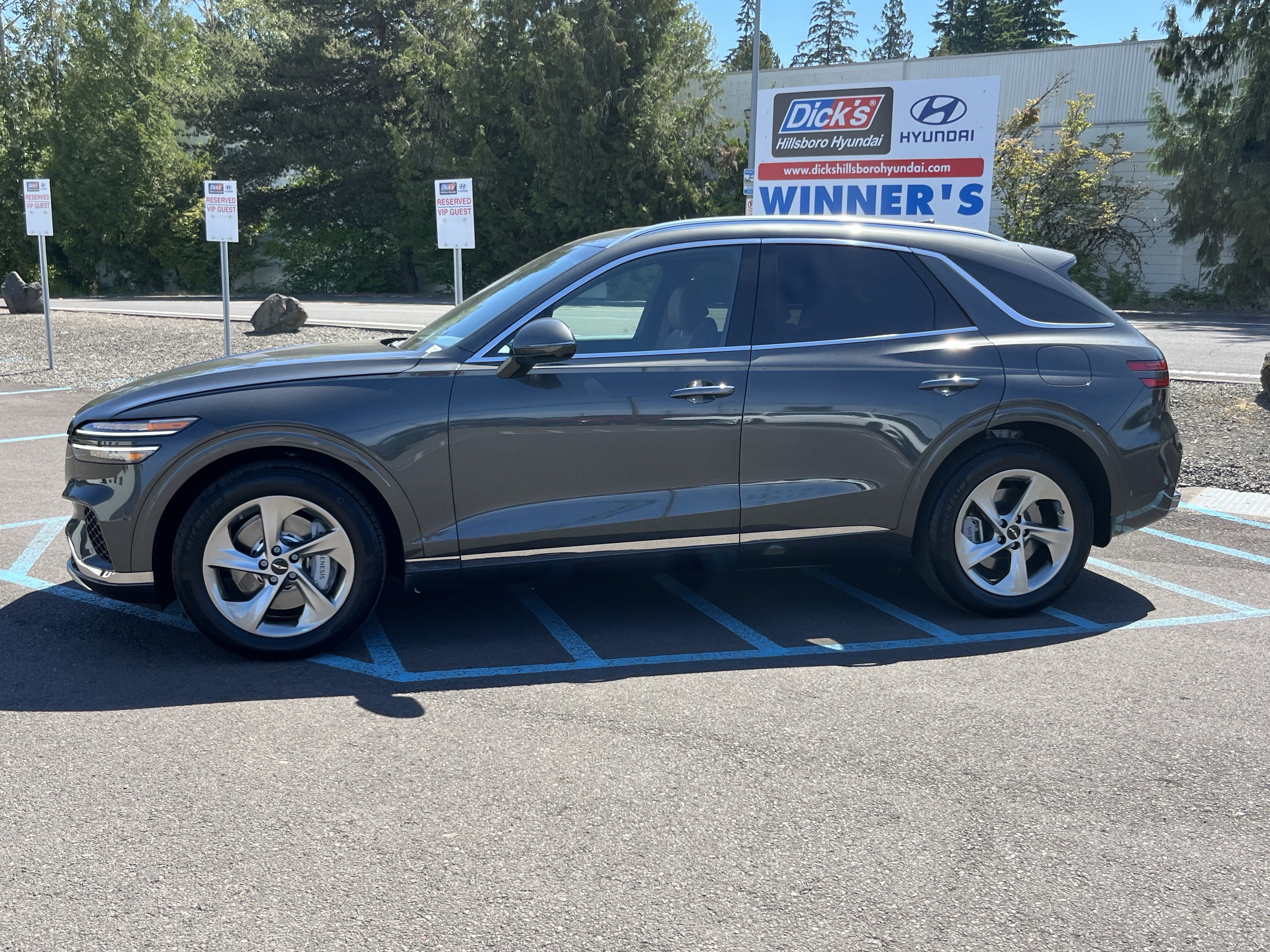 Used 2026 Genesis GV70 2.5T Advanced AWD/4WD image 2