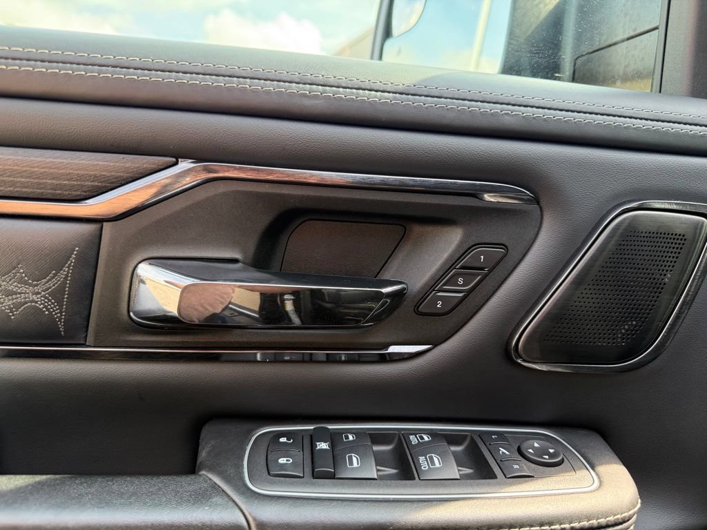 Used 2022 RAM 1500 Limited AWD/4WD image 7