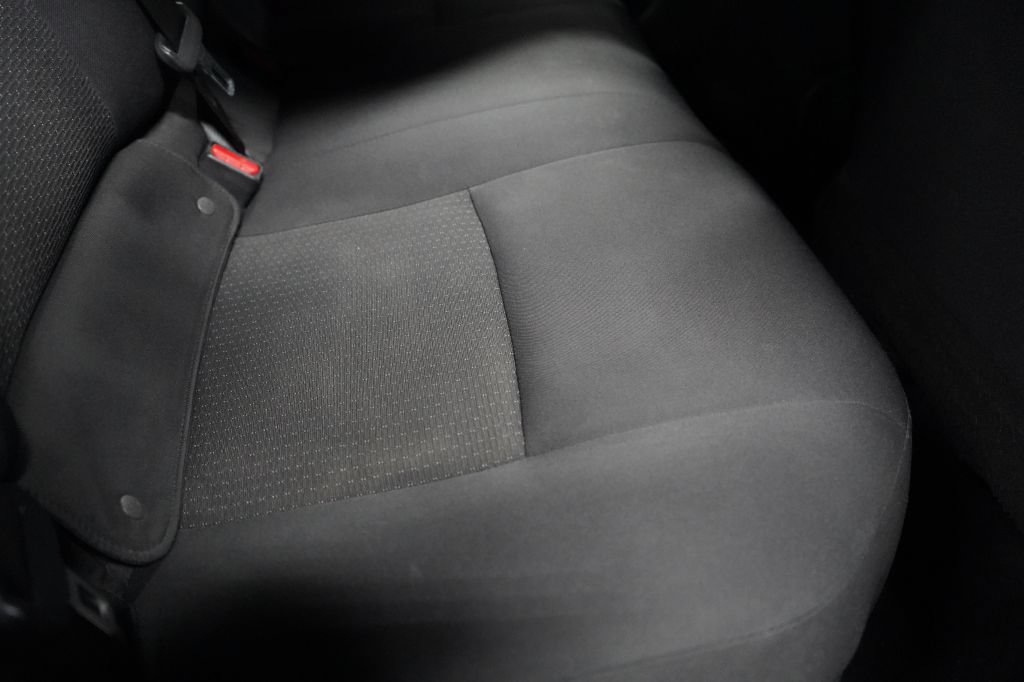 Used 2019 Toyota C-HR LE FWD image 25