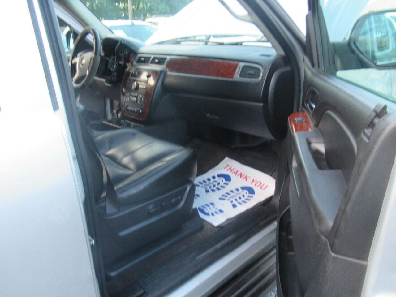 Used 2012 Chevrolet Suburban LT w/ Luxury Package image 22