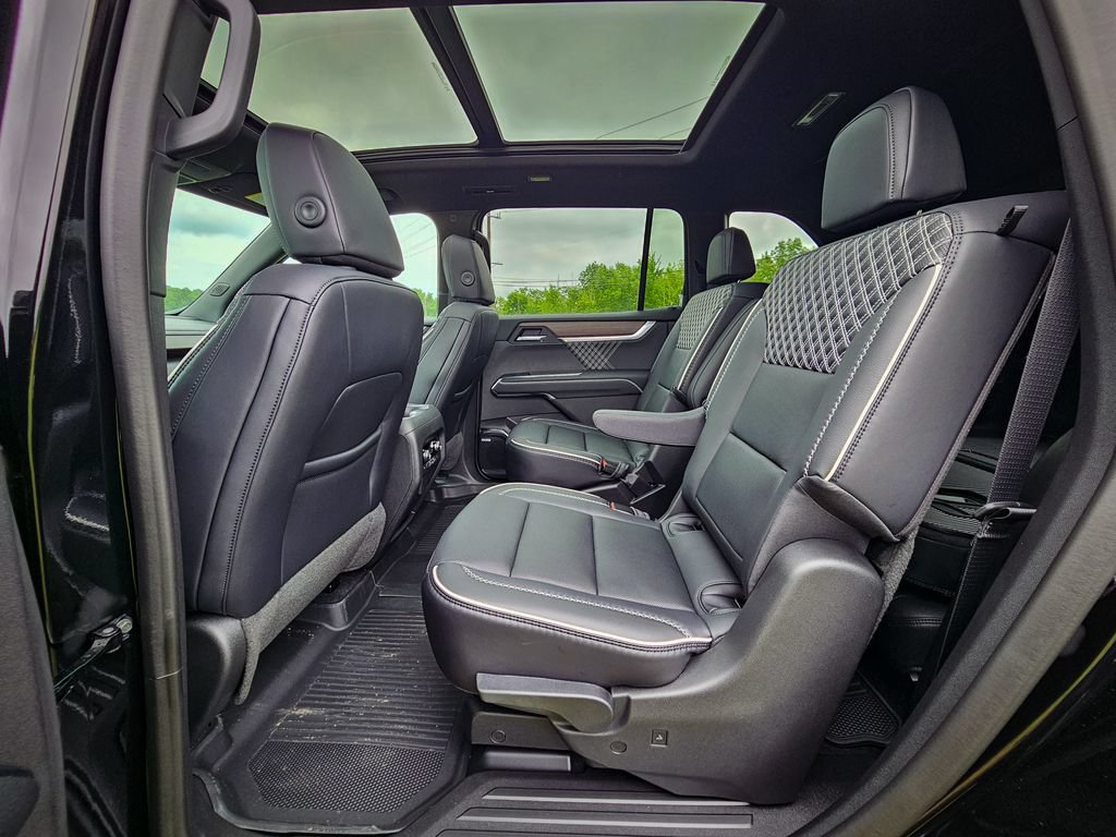 New 2026 GMC Acadia Denali w/ Super Cruise Package AWD/4WD image 36