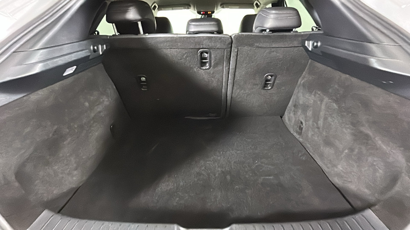 Used 2025 MAZDA CX-30 AWD 2.5 S w/ Select Sport Pkg image 33