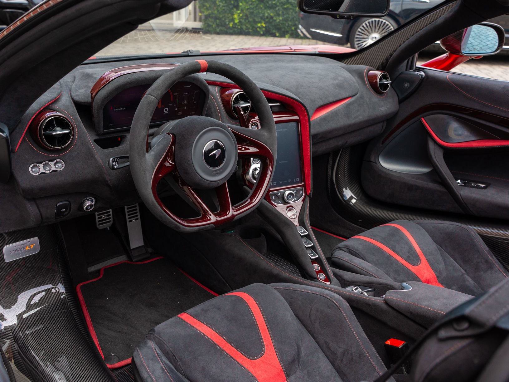 Used 2022 McLaren 765LT RWD image 8
