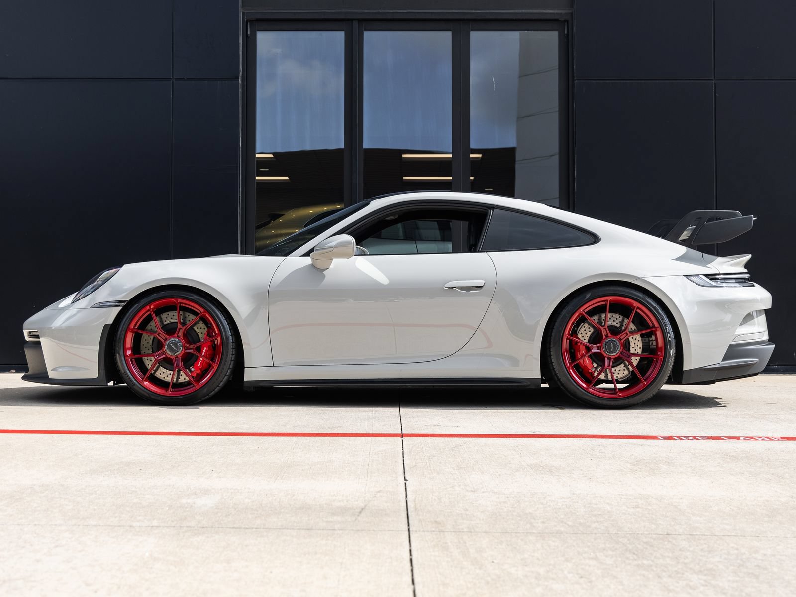 Certified 2022 Porsche 911 GT3 RWD image 2