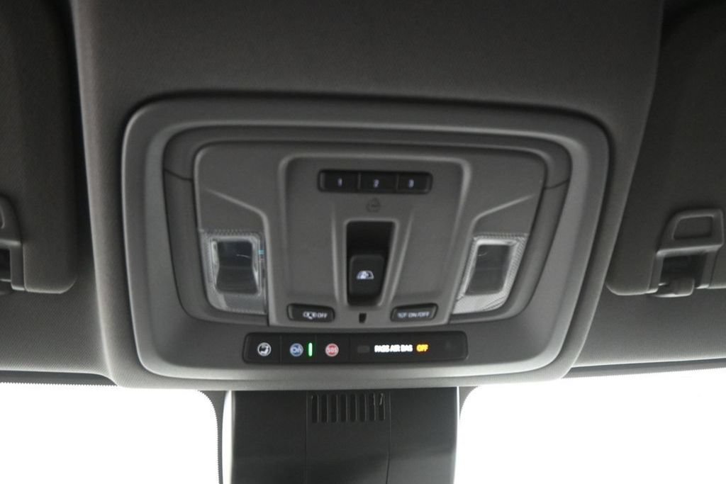 Used 2024 Chevrolet Silverado 1500 LT w/ Convenience Package II RWD image 14