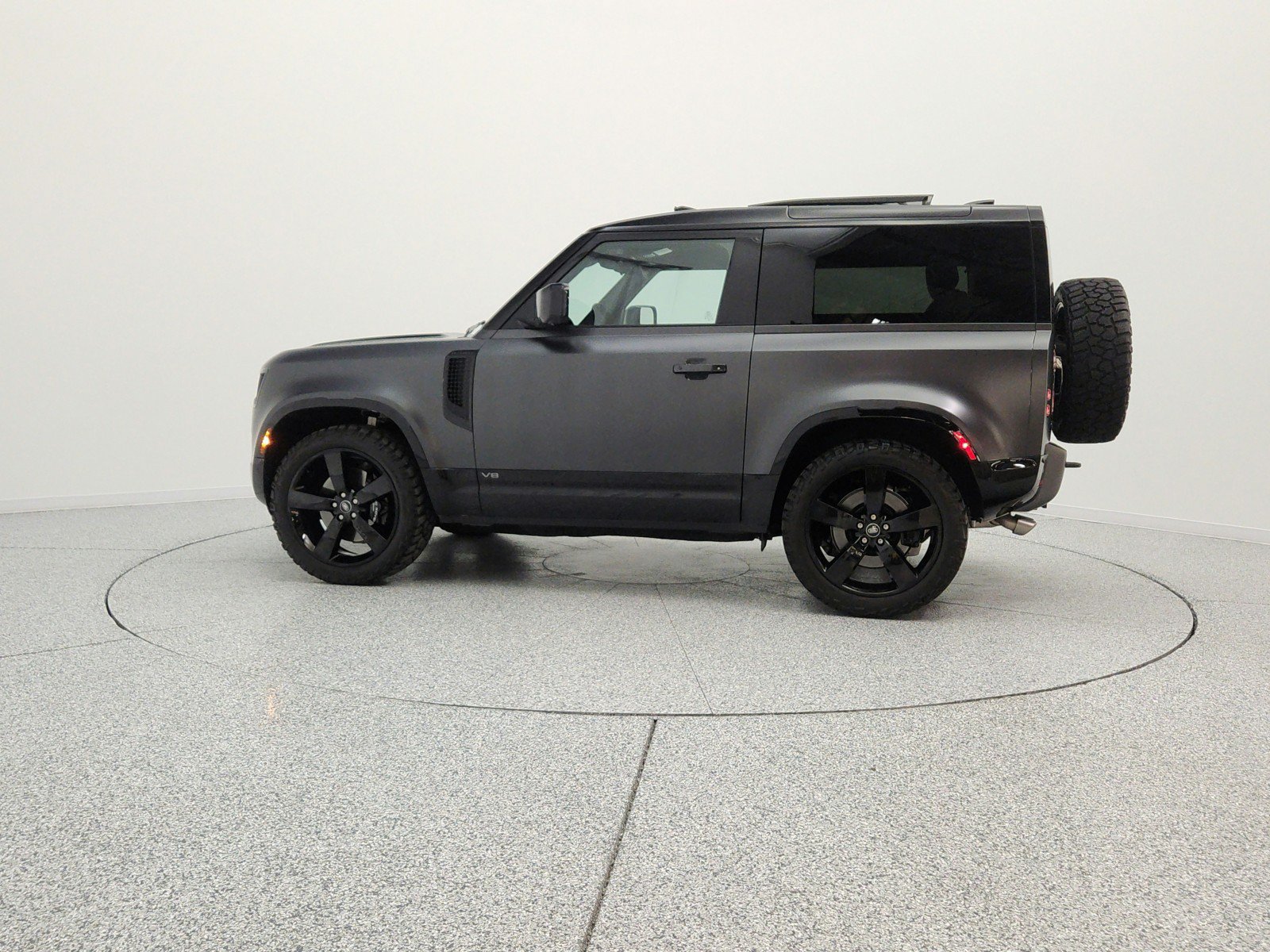 Used 2023 Land Rover Defender 90 Carpathian Edition AWD/4WD image 8