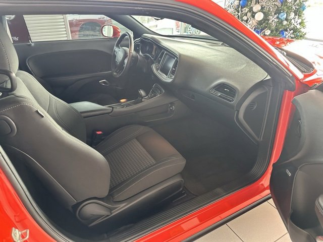 Used 2018 Dodge Challenger R/T w/ Driver Convenience Group image 16