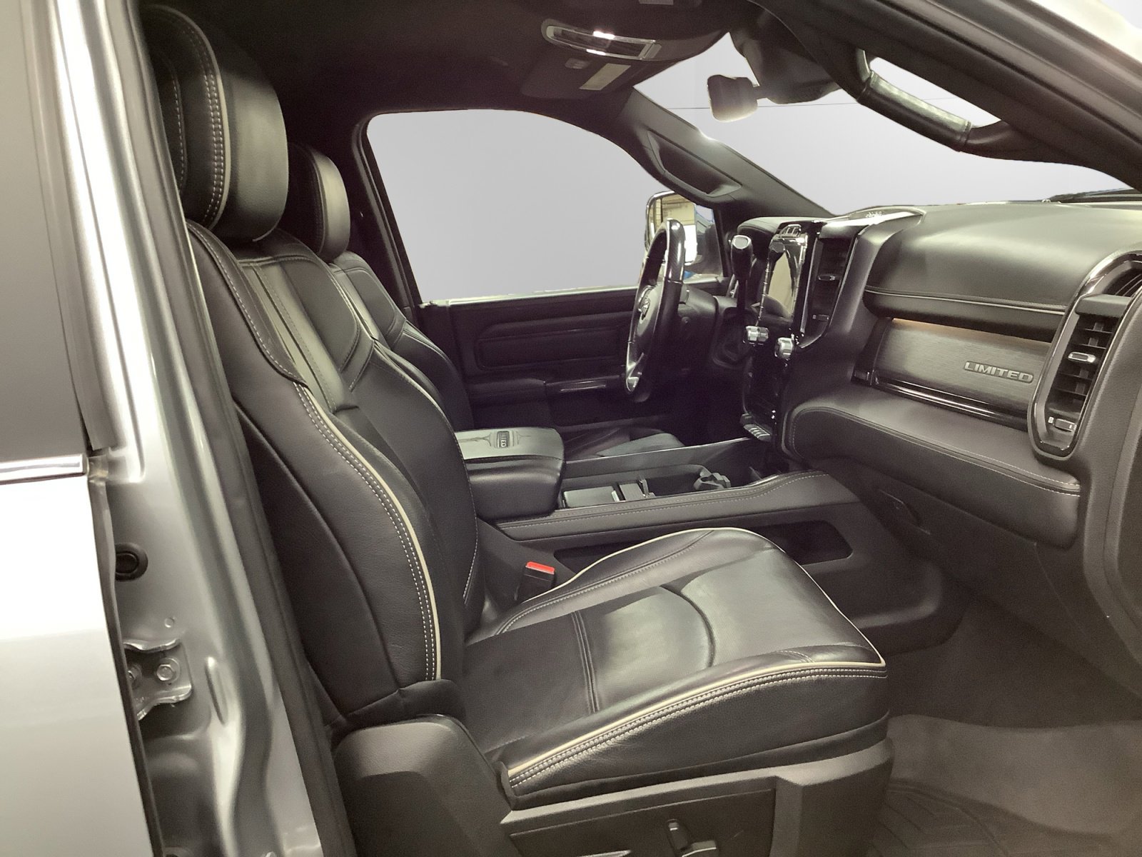 Used 2022 RAM 2500 Limited image 15