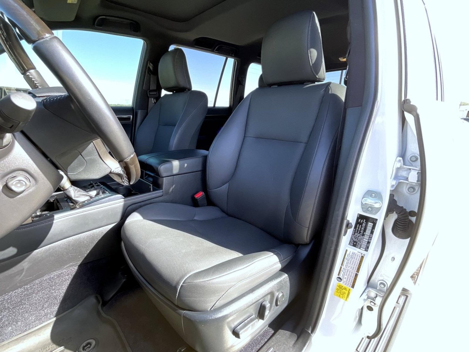 Used 2021 Lexus GX 460 Premium w/ Premium Package AWD/4WD image 10