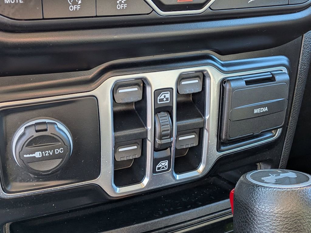 Used 2020 Jeep Wrangler Unlimited Willys image 23