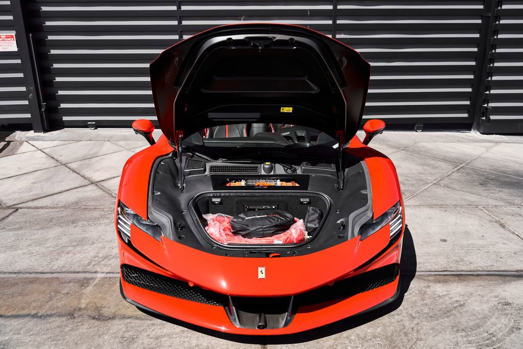 Used 2025 Ferrari SF90 Spider image 19