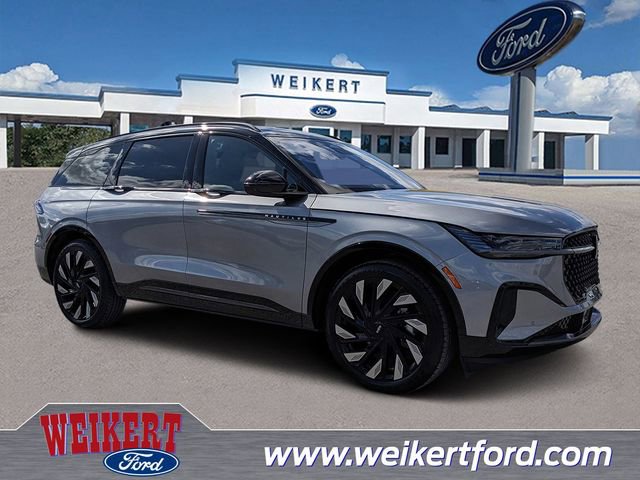 Used 2025 Lincoln Nautilus Reserve w/ Jet Appearance Package image 1