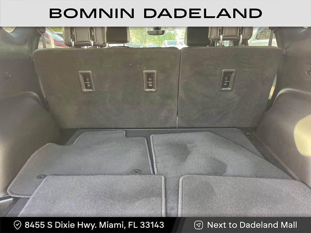 Used 2021 Chevrolet Blazer Premier w/ Driver Confidence II Package FWD image 9
